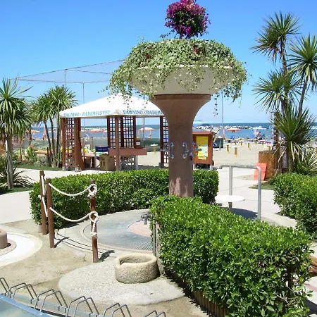 Veliero Aparthotel 3*
